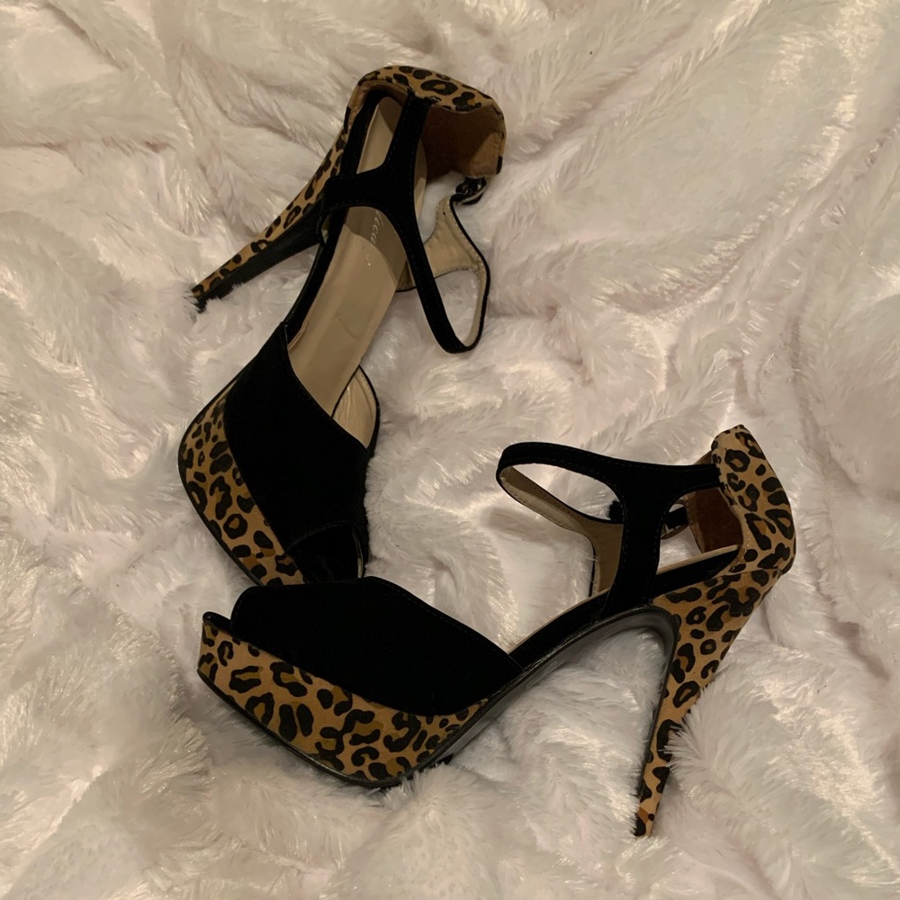 Delicacy Suede Black/Animal Print Heels